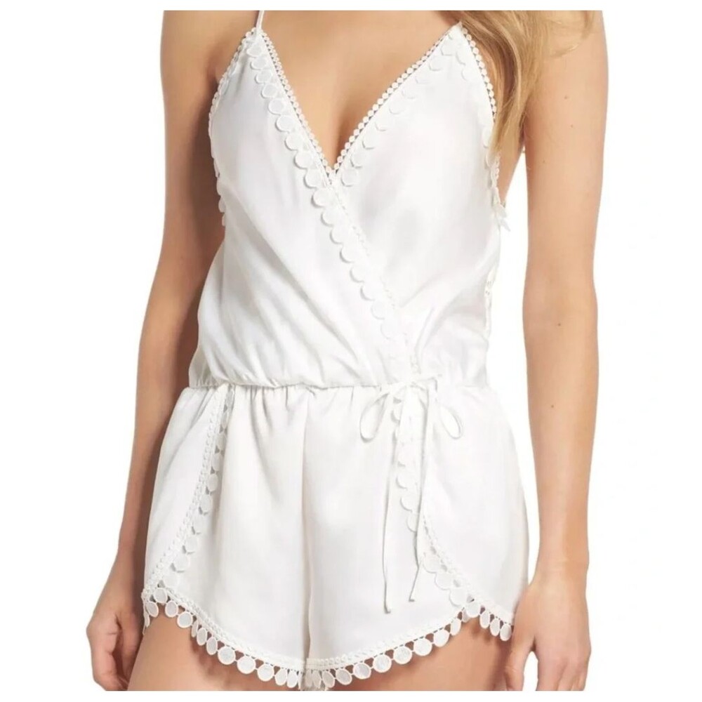 Flora Nikrooz NWT Millie Charm White Silk and Lace Sleepwear Romper Sz L Womens
